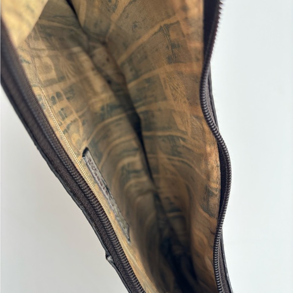 M306 Caribbean Joe Women’s Leather Shoulder bag w/huts and palm trees logo. Nice - Picture 8 of 10